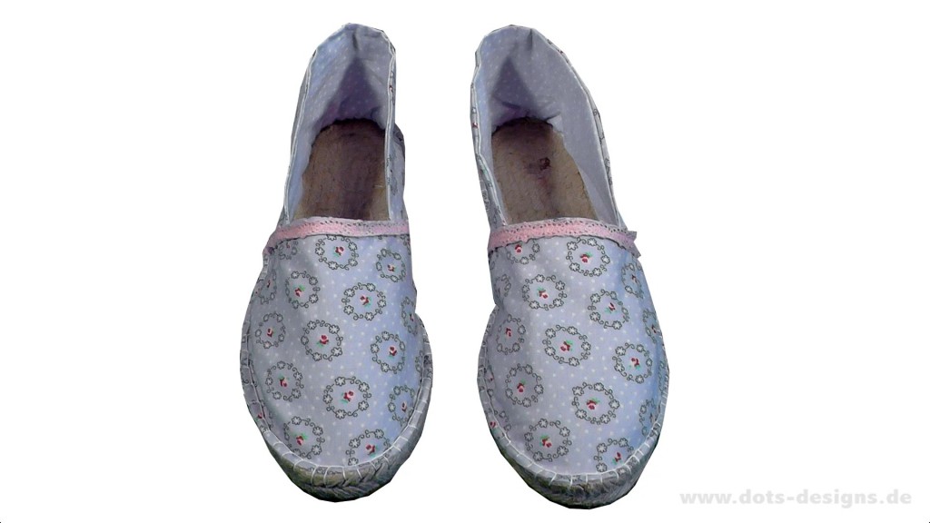 Das gleiche mit dem zweiten Schuh