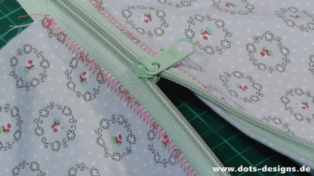 Zipper drauf stecken