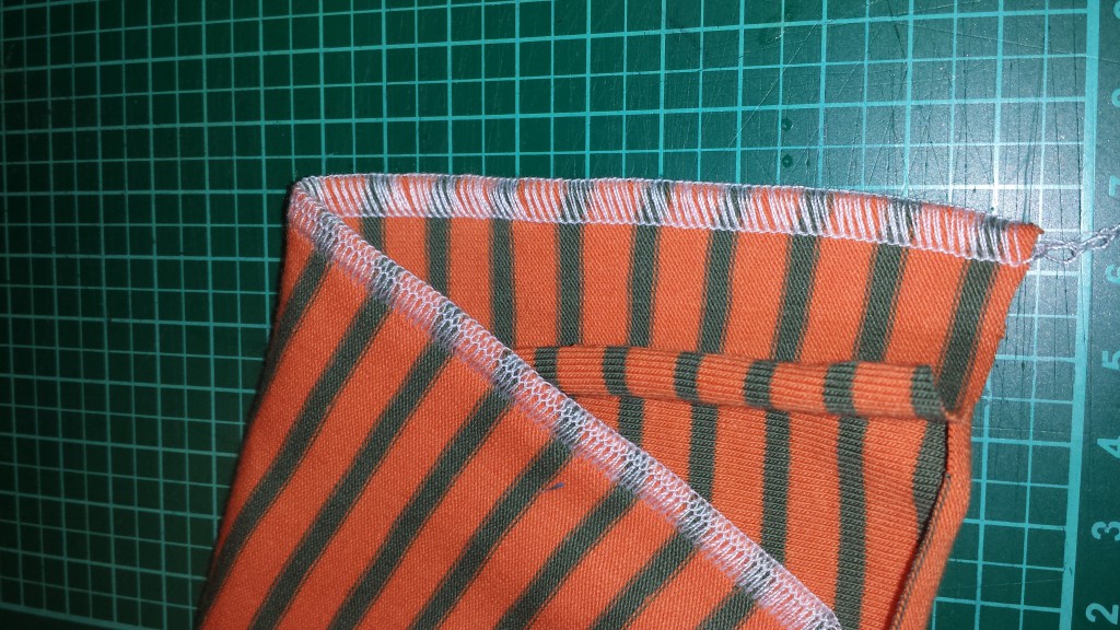 Naht mit der Overlock
