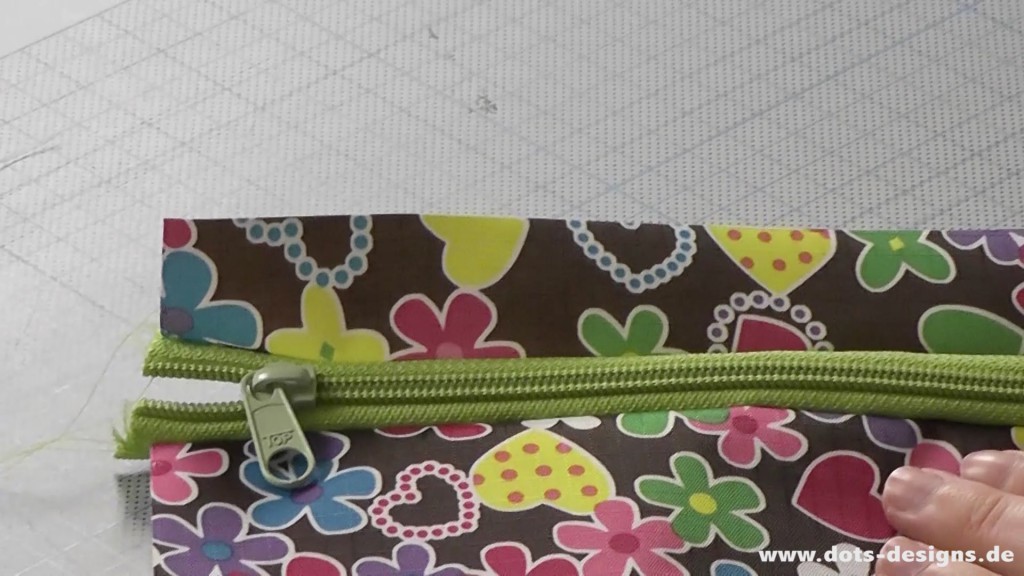 Dann die andere Seite fest nähen